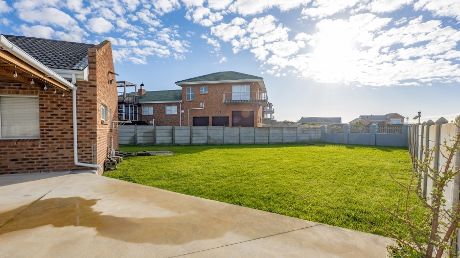 3 Bedroom Property for Sale in Struisbaai Western Cape